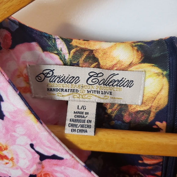 Parisian Collection Cute Floral Crop Top w V-Neck - Picture 4 of 11